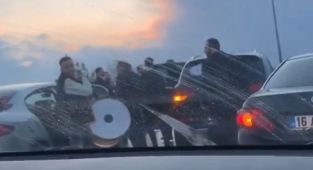 Bursa'da yol kapatan düğün konvoyu cezasız kalmadı