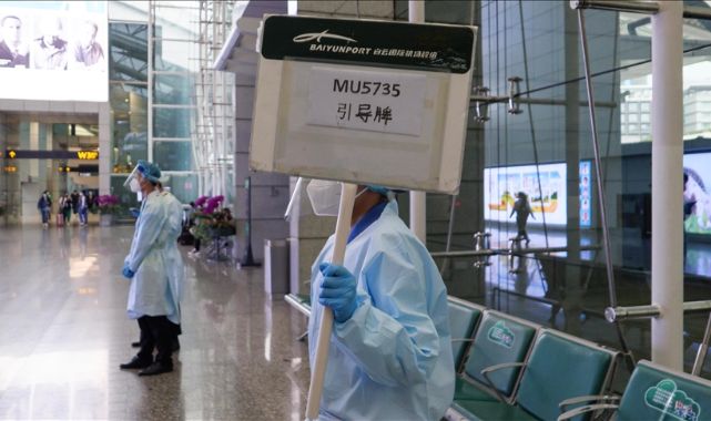 Çin'de düşen yolcu uçağından kurtulan kimseye henüz ulaşılamadı