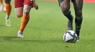 Galatasaray, Beşiktaş derbisinin ertelenmesi için TFF'ye başvurdu