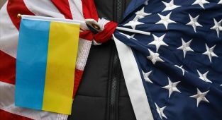 Gönüllü asker olmak isteyen ABD vatandaşları Ukrayna büyükelçiliğine akın etti