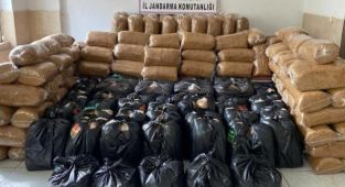Hatay'da piyasa değeri 241 bin 650 TL olan kaçak tütün ele geçirildi