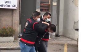 İzmir'de vatandaşları dolandıran kuyumcu yakalandı