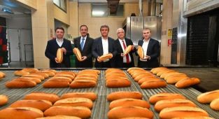 İzmir’in “Halk Ekmek” modeli yüzleri güldürdü