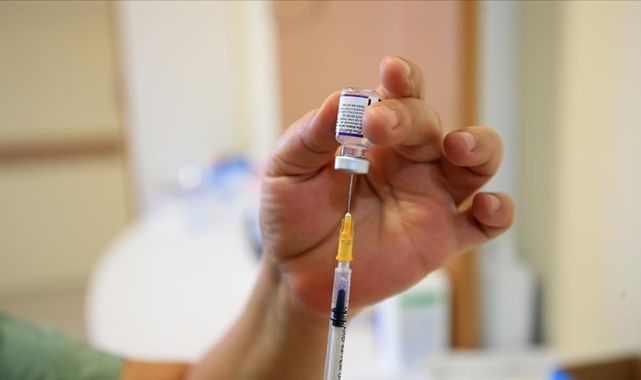 Kovid-19 aşılaması devam ettikçe tedirgin edici vaka artışı beklenmiyor
