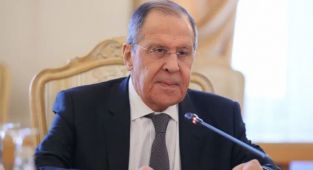 Lavrov: Ukrayna'da NATO barış gücü Rus askeriyle çatışmaya sebep olacak