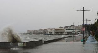 Meteoroloji'den fırtına uyarısı: Hızı 80 kilometreye çıkacak