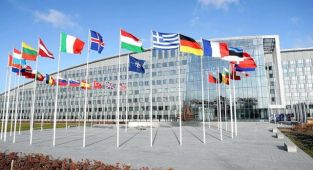 NATO ülkelerinin savunma bakanları toplandı