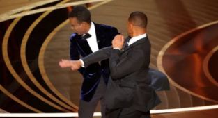 Oscar Ödül Töreni'nde tarihi olay: Will Smith, Chris Rock'ı sahnede tokatladı