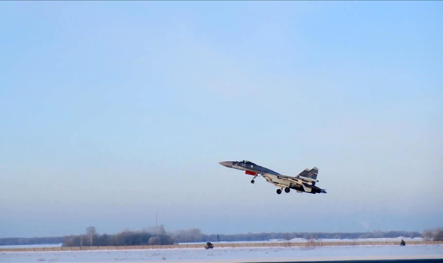 Zelenskiy: Rus füzeleri, uçakları ve helikopterleri için gökyüzünün tamamen kapatılması gerek