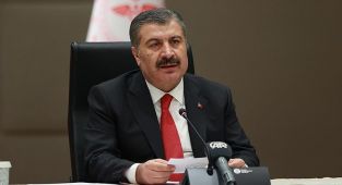 Bakan Koca Bilim Kurulu toplantısının neden ertelendiğini açıkladı