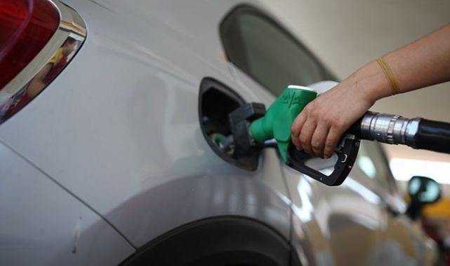 Benzine zam bekleniyor