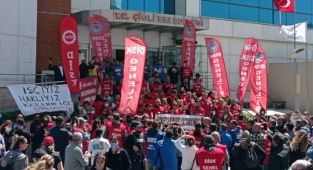 Çiğli’de işçiler 3 gündür grevde