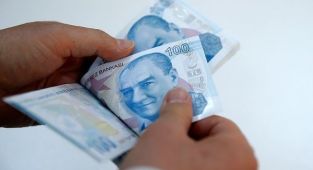 Emekli bayram ikramiyeleri 27-29 Nisan'da hesaplara yatırılacak