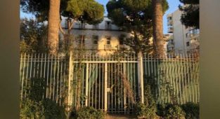 Harabeye dönen 130 yıllık İzmir Vali Konağı Meclis gündeminde