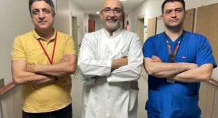 İnce bağırsağına ikinci kez nakil yapılan hasta sağlığına kavuştu