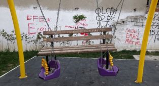 Konak'ta Levent Mahallesi’nin tek çocuk parkına saldırı