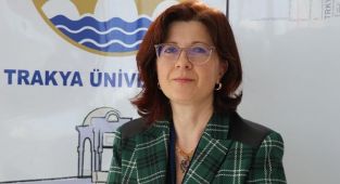 Kovid-19'dan hayatını kaybeden Prof. Dr. Feriha Öz'ün kızından 'aşı' uyarısı