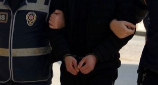 Metropollerde eylem yapmayı planlayan 2 PKK'lı, 3 kilo patlayıcıyla yakalandı