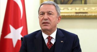 Milli Savunma Bakanı Akar, Ukraynalı mevkidaşı Reznikov ile görüştü