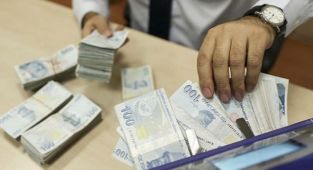 Milyonlarca emekli resmi açıklamayı bekliyor: Emekli ikramiyesinde 4 yeni formül