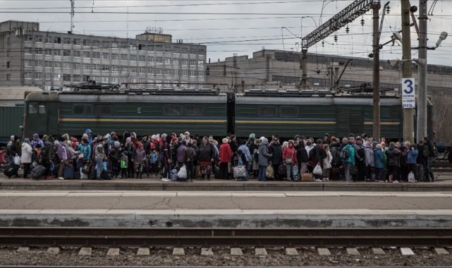 Ukrayna: Gün içinde 4 bin 676 sivil güvenli bölgelere çıkarıldı