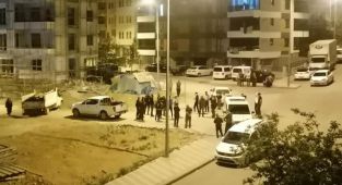 Vatandaşlar tarafından fark edilen hırsızlar aracı bırakıp kaçtılar