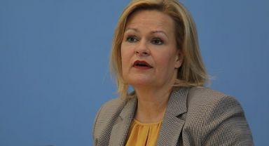 Almanya'da 2021'de siyasi suçlar yüzde 23 arttı