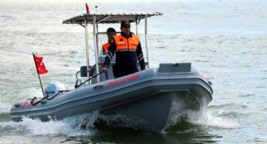 Almus Baraj Gölü'nde jandarma botu devriye görevine başladı