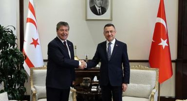 Cumhurbaşkanı Yardımcısı Oktay, KKTC Başbakanı Üstel ile bir araya geldi