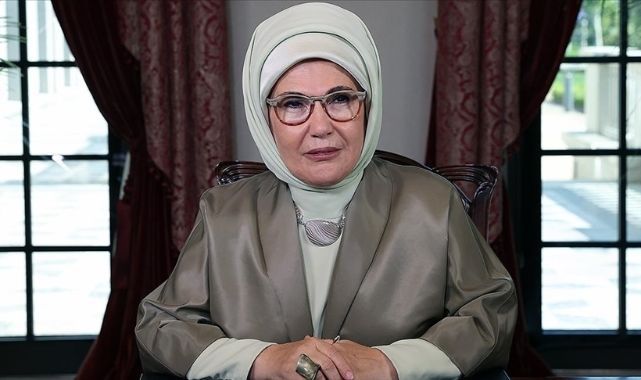 Emine Erdoğan, 19 Mayıs Atatürk'ü Anma, Gençlik ve Spor Bayramı'nı kutladı