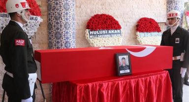 Şehit Onbaşı Şenel, memleketi Hatay'da son yolculuğuna uğurlandı