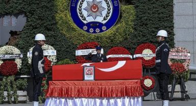 Şehit polis memuru için İstanbul Emniyet Müdürlüğünde tören düzenlendi