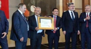 Vali Çiçek'den veda yemeği