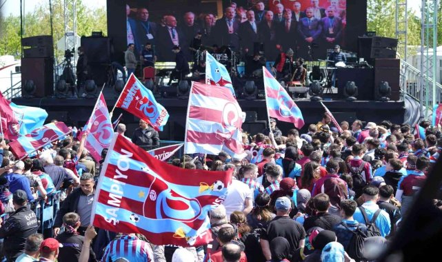 Yenikapı'da bordo-mavi coşku