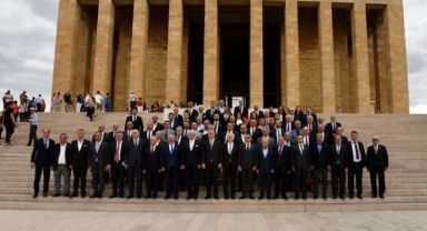 Bakan Muş İzmir iş dünyasının sorunlarını dinledi