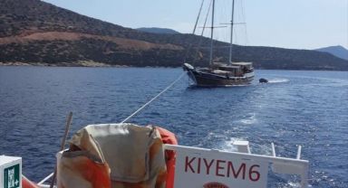 Bodrum açıklarında arızalanan tekne kurtarıldı