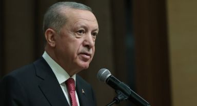 Cumhurbaşkanı Erdoğan, erkek ve kadın voleybol milli takımlarını tebrik etti