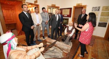 İzmir Valisi Narlıdere’yi Ziyaret Etti