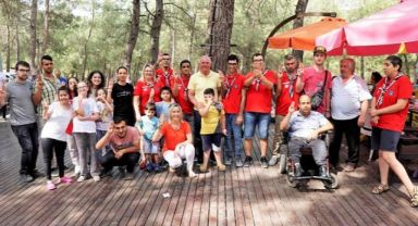 Özel Gereksinimli Bireylere Karakayalı’dan Özel İlgi
