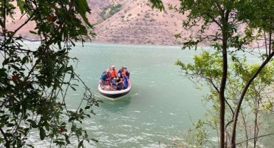 Siirt'te Müküs Çayı'nda akıntıya kapılan hemşireyi arama çalışmalarına ara verildi