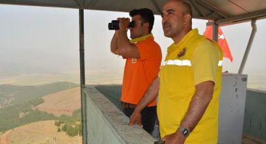 Yangın gözetleme kulesi personeli gözünü ormanlardan ayırmıyor