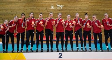 19 Yaş Voleybol Kız Milli Takımı'ndan Gümüş Madalya