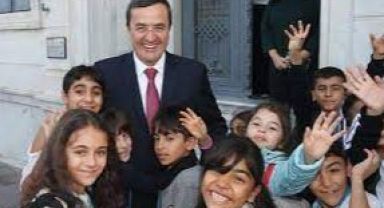 CHP Konak İlçe Örgütü Çocuklar İçin Bayram Etkinliği Düzenledi