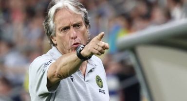 Fenerbahçe'de stoper arayışı