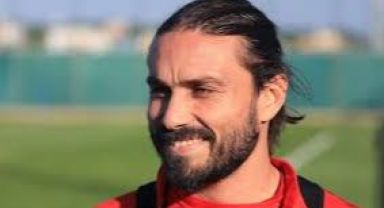Halil Akbunar İmzayı Attı