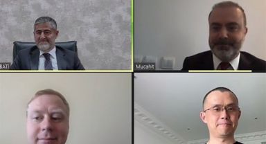 Hazine ve Maliye Bakanı Nebati, Binance'in Kurucusu Zhao İle Görüştü
