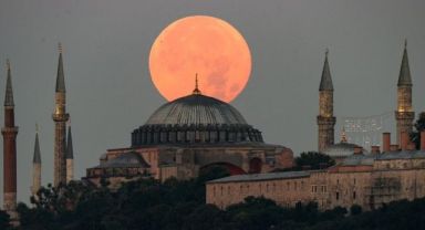 İstanbul'da Dolunay