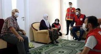 Kızılay Kadın Gönüllüleri Yalnız Yaşayan Yaşlıların Evlerini Bayrama Hazırlıyor