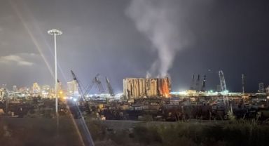 Lübnan'da Buğday Silosu Kısmen Yıkıldı