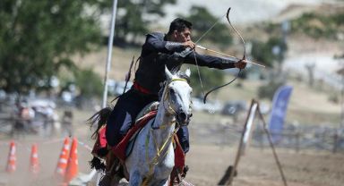 Türk Dünyası Ata Sporları Şenliği Başladı